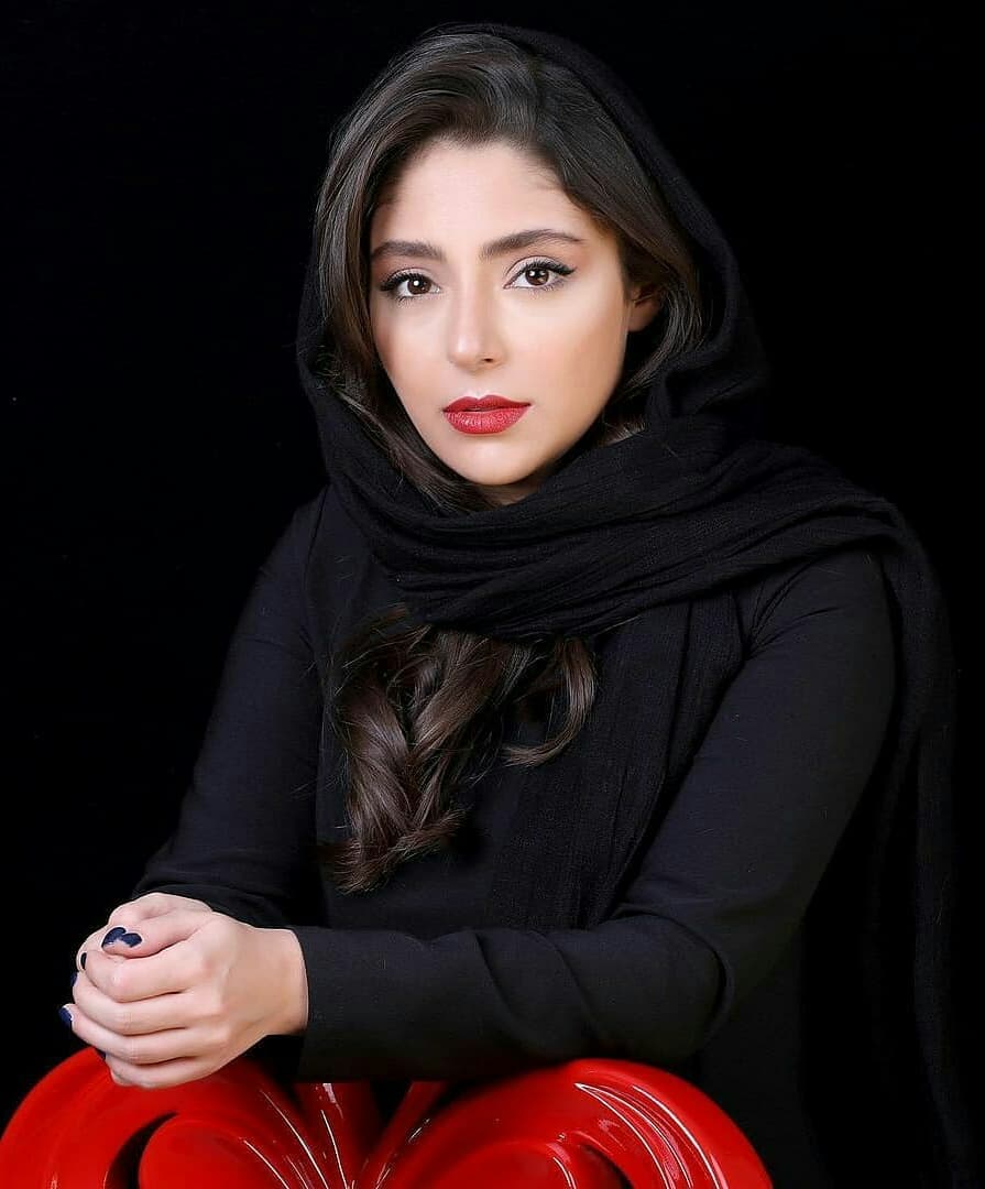 هستی مهدوی