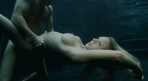 سکس زیر آب