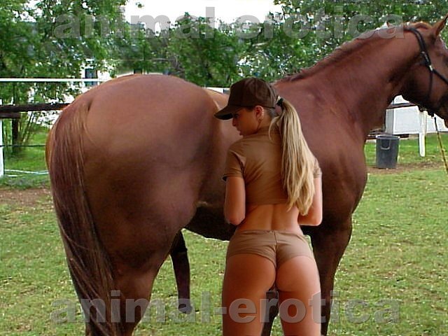 http://shahvani.com/sites/default/files/u134035/horse_girls_010.jpg