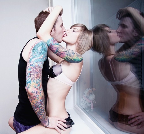 boy-girl-kiss-sex-tattoo-Favim.com-284392_large.jpg
